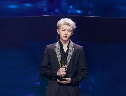 小鬼爆料黄明昊视频大全,黄明昊视频大全背后的故事与精彩瞬间  第2张